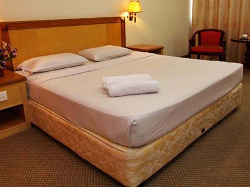 Garden Hotel 峇株巴辖 外观 照片