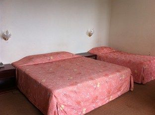 Garden Hotel 峇株巴辖 外观 照片